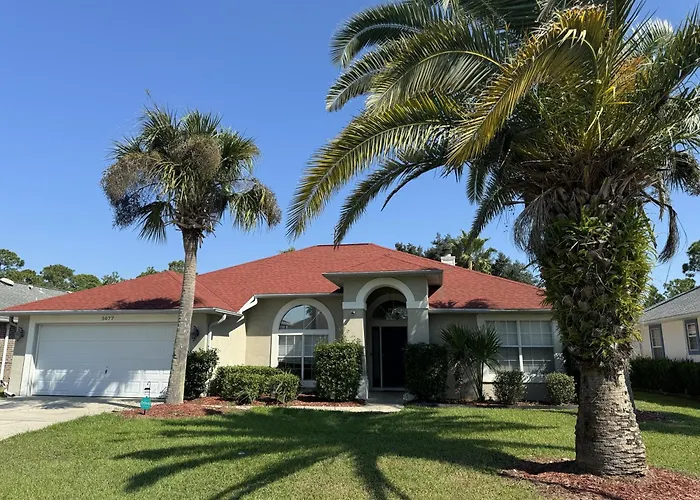 Single-level With Fenced Yard Private Pool & Washer&dryer Holiday home
