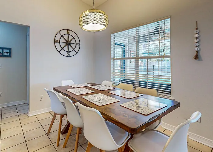 Single-level With Fenced Yard Private Pool & Washer&dryer Pensacola