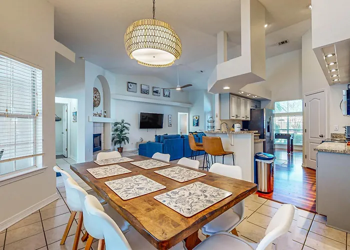 Single-level With Fenced Yard Private Pool & Washer&dryer Pensacola