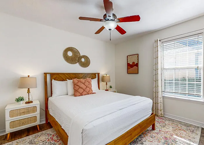 Single-level With Fenced Yard Private Pool & Washer&dryer * Pensacola