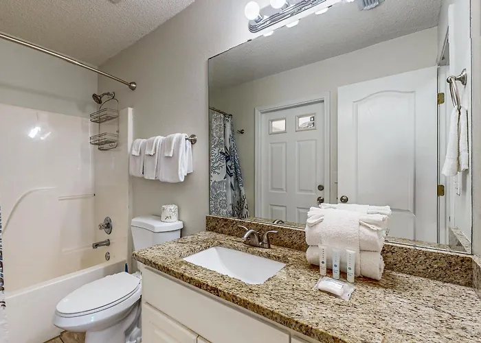 Holiday home Single-level With Fenced Yard Private Pool & Washer&dryer Pensacola