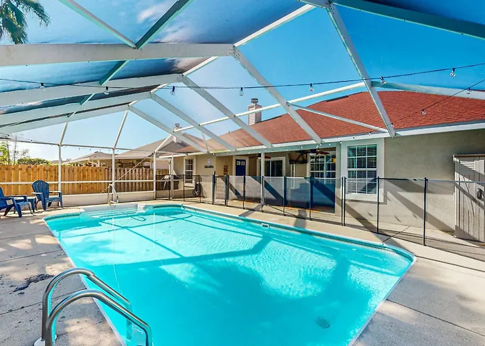Single-level With Fenced Yard Private Pool & Washer&dryer Pensacola