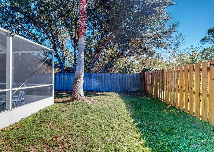 Holiday home Single-level With Fenced Yard Private Pool & Washer&dryer *
